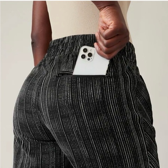 Athleta Arrival Black Stripe Pant, 6 - Picture 3 of 7